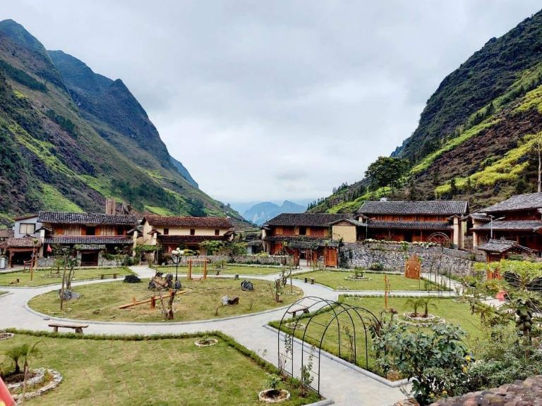 Nghỉ homestay trong làng người Mông