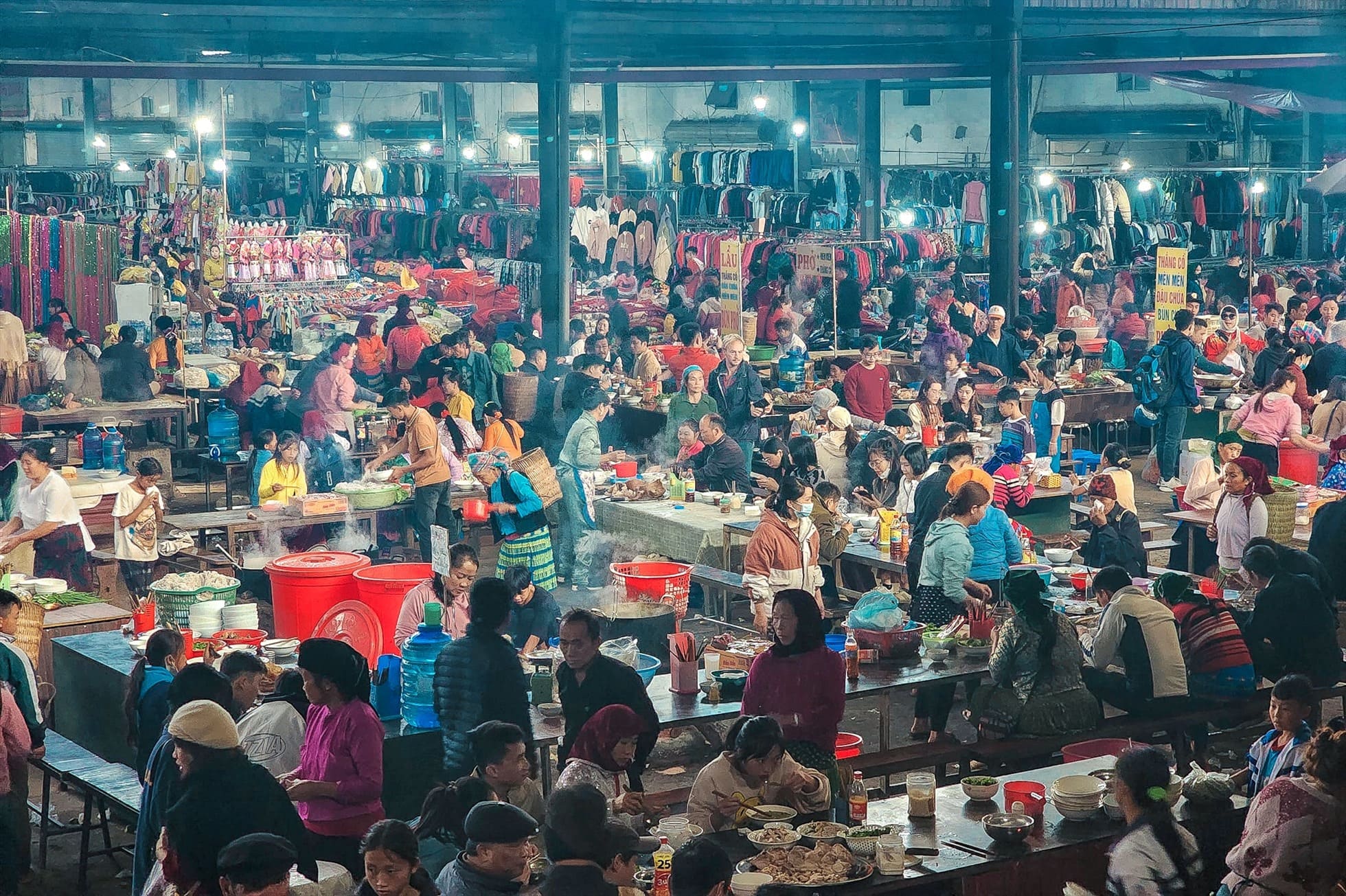 Khám phá chợ phiên Má Lé