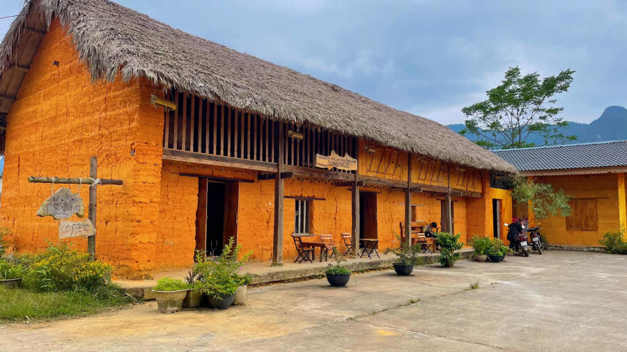 Check-in kiến trúc nhà trình tường