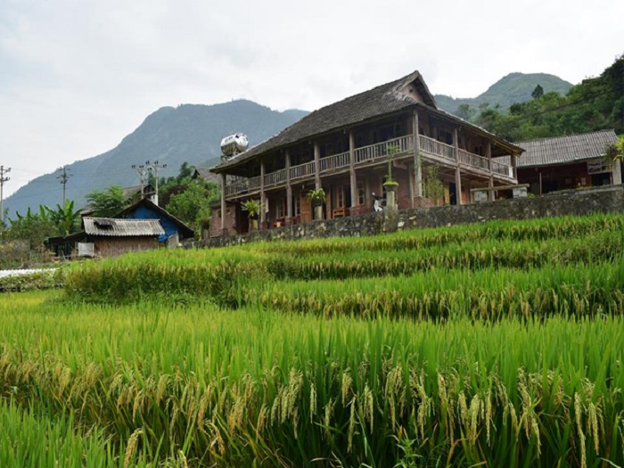 Khám phá nhà cổ người Giáy