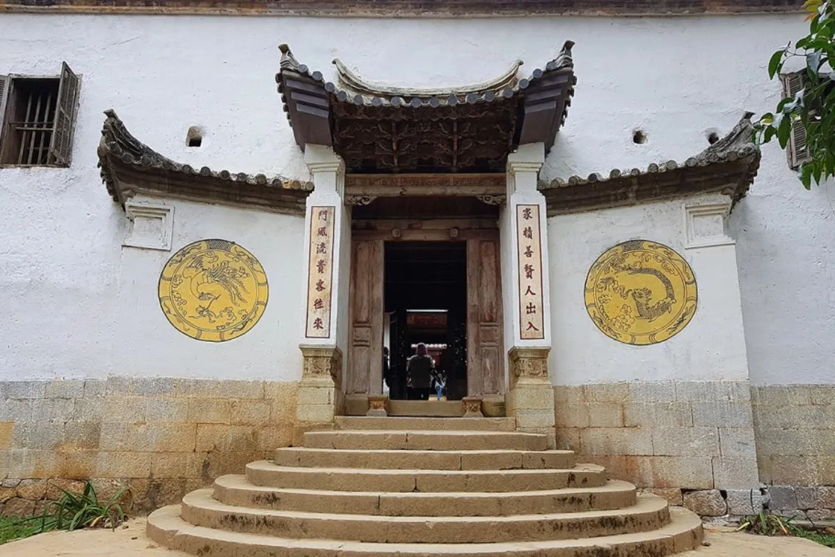 Hmong King's Mansion