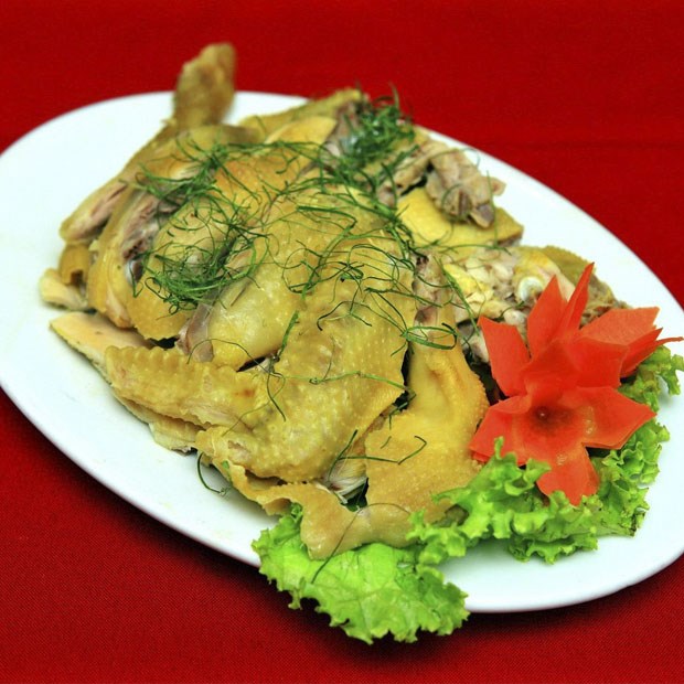 Gà Bản Hấp Lá Chanh