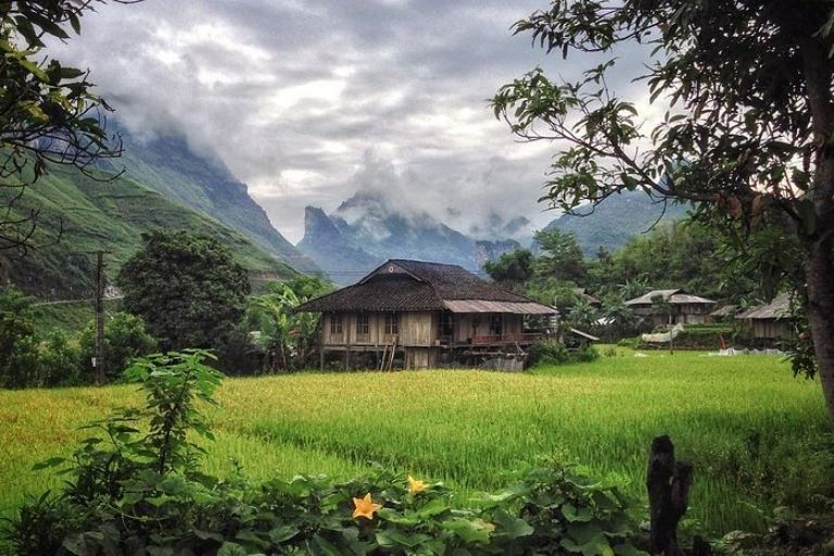 Du Già Stream Homestay
